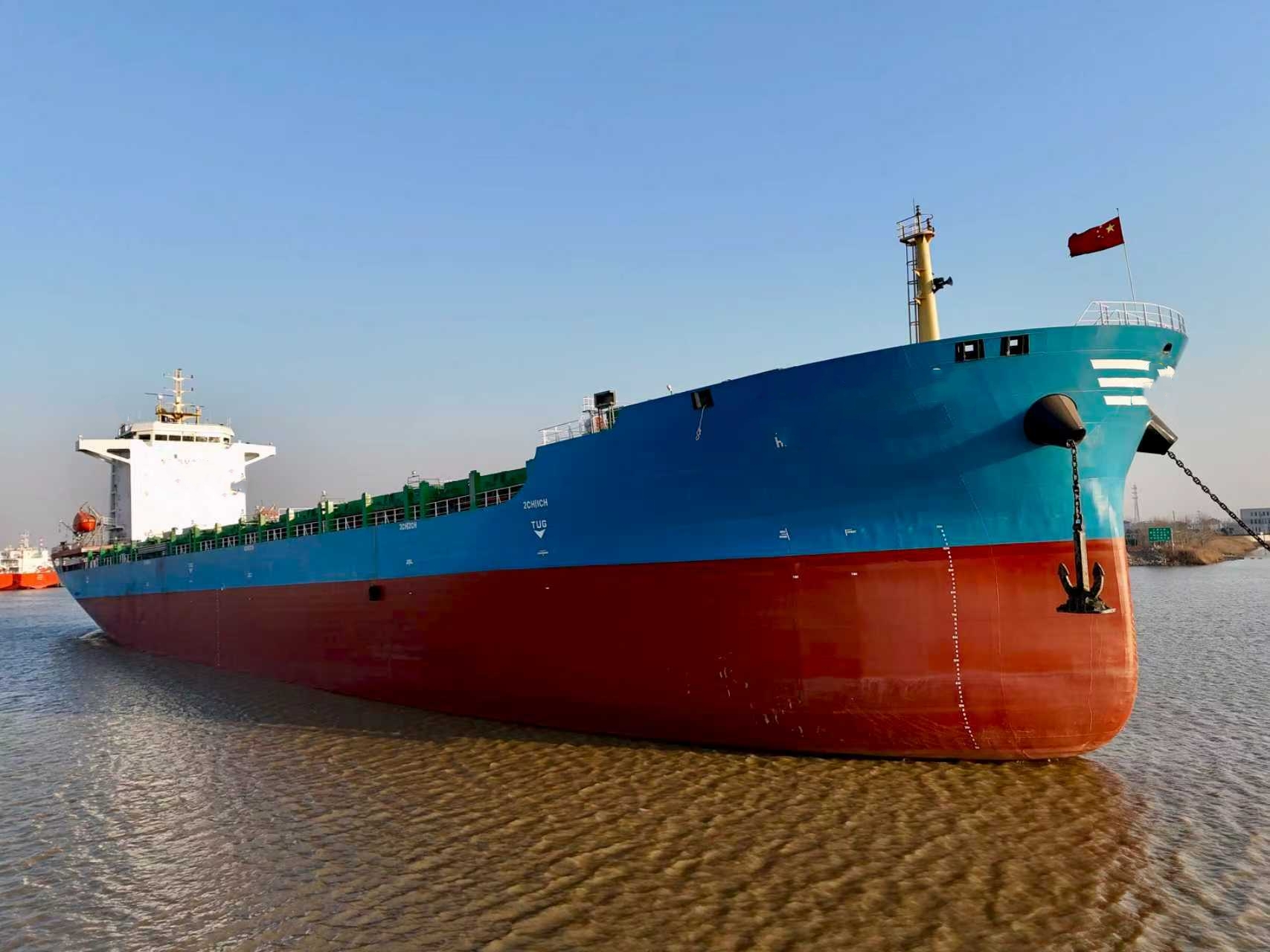 出售1510箱集装箱船